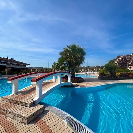 Perla Apartment - 3 Piscine E Un Bar - Desenzano Desenzano del Garda Exteriör bild